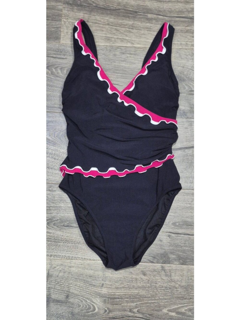 Profile Ruffled Slimming One-piece Swimsuit Bathingsuit Women's Size 8